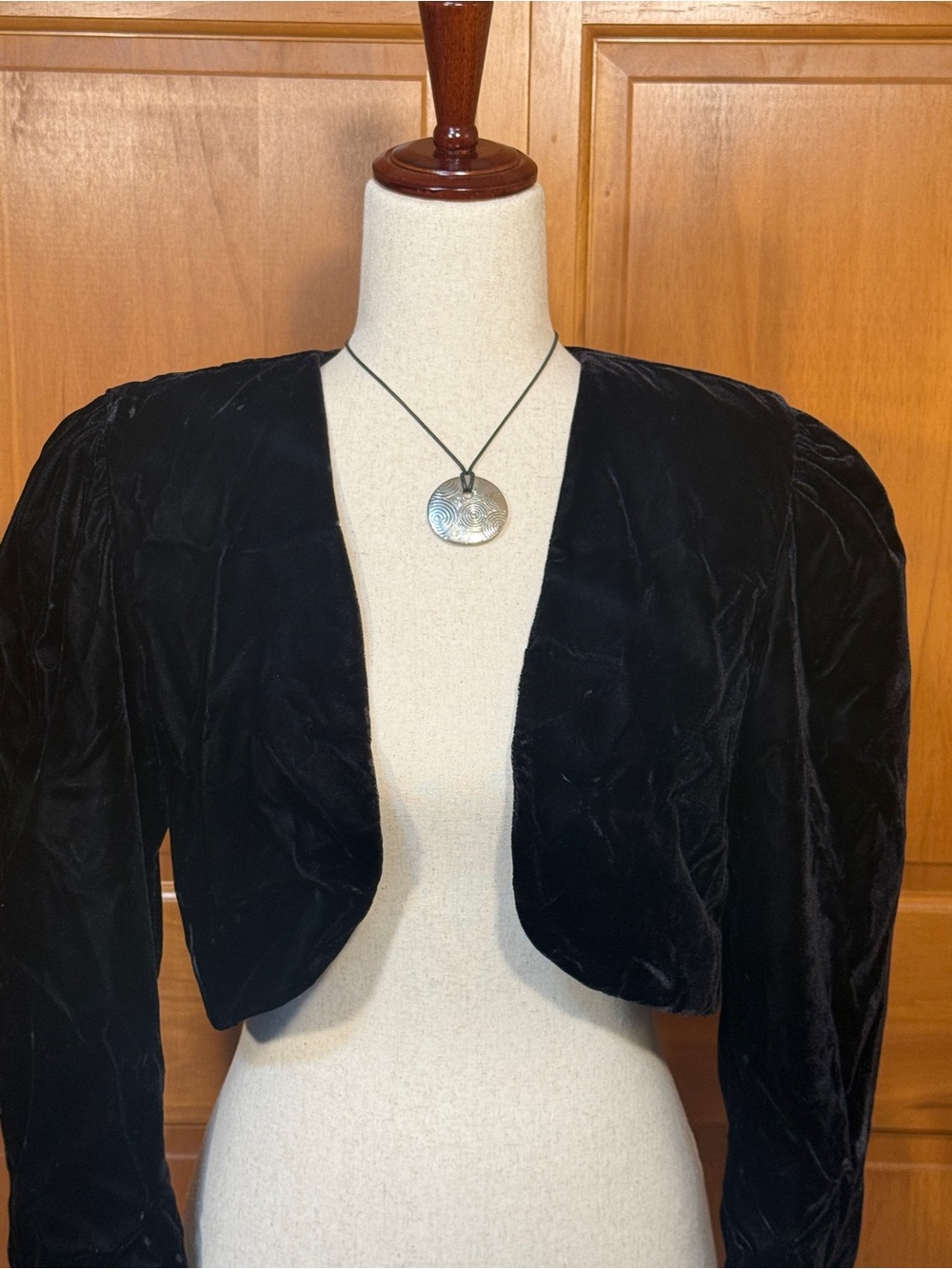 Vintage Hollywood Nites Black Velvet Cropped Puff Sleeve Bolero Shrug Jacket